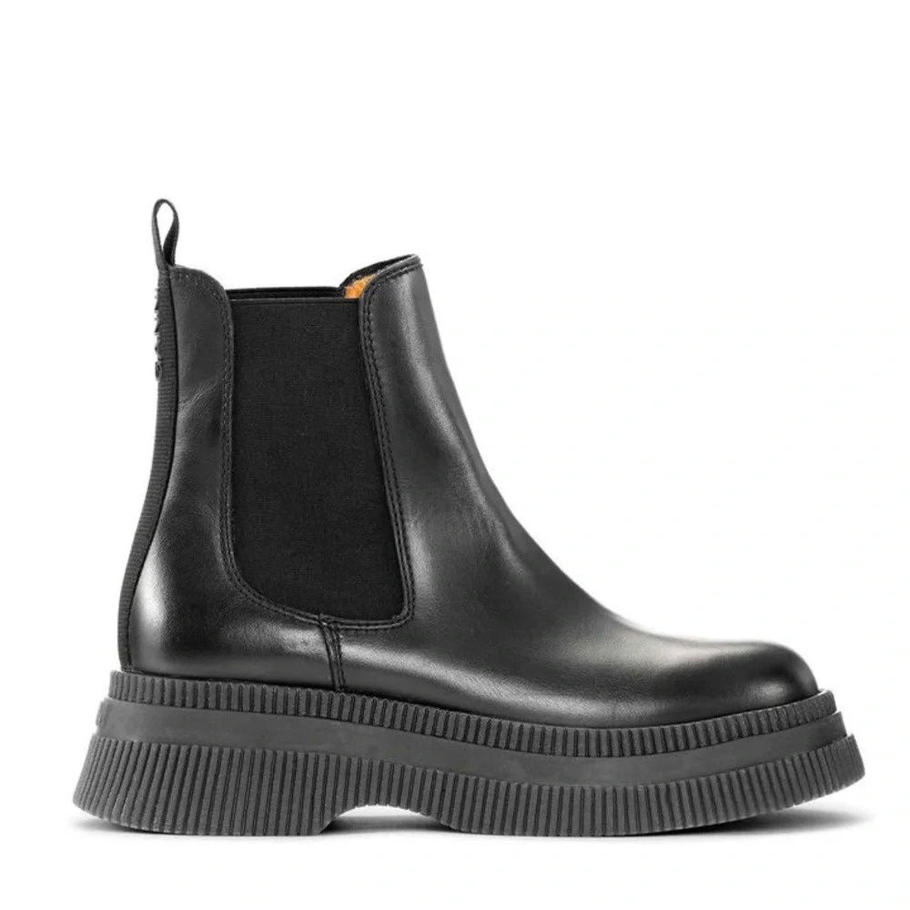 FINAL PRICE DROP NWOB GIANNI CREEPERS CHELSEA BOOTS